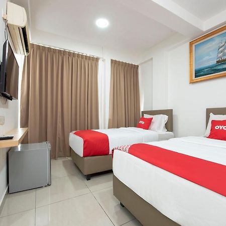 Oyo 90337 Sungai Rengit City Resort 3 Pengerang Dış mekan fotoğraf