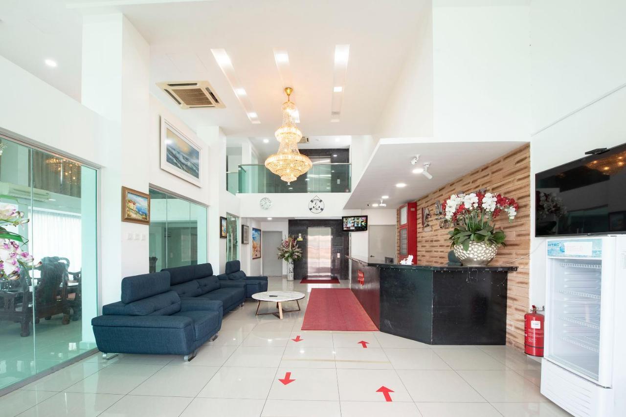 Oyo 90337 Sungai Rengit City Resort 3 Pengerang Dış mekan fotoğraf